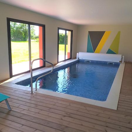 Piscine intérieure privée chauffée toute l'année à 29 Quiévrecourt Exterior foto